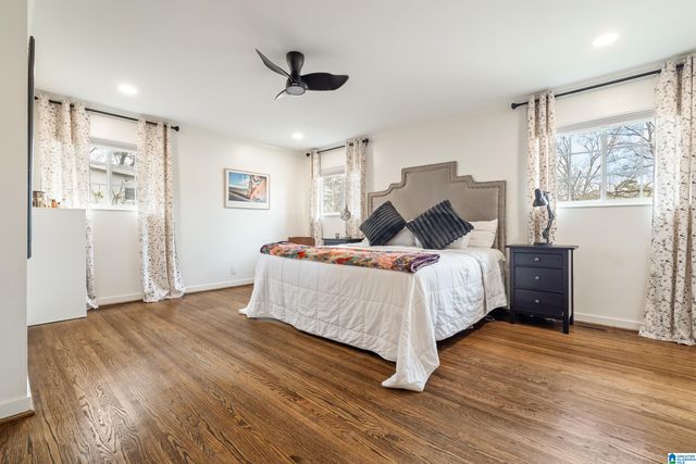 1905 OLD CREEK TRAIL, Vestavia Hills, AL 35216