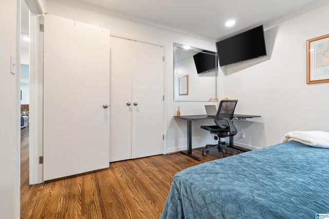 1905 OLD CREEK TRAIL, Vestavia Hills, AL 35216