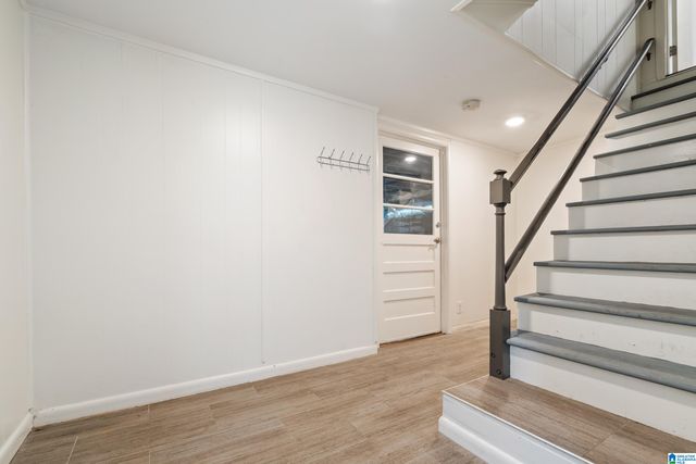 1905 OLD CREEK TRAIL, Vestavia Hills, AL 35216