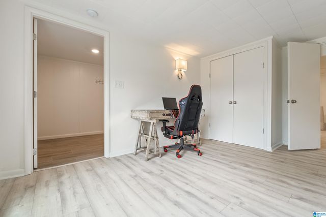 1905 OLD CREEK TRAIL, Vestavia Hills, AL 35216