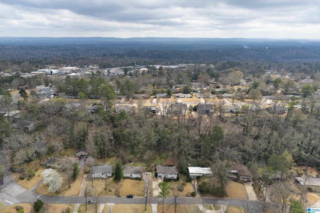 1905 OLD CREEK TRAIL, Vestavia Hills, AL 35216