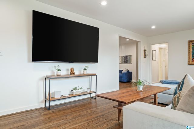 1905 OLD CREEK TRAIL, Vestavia Hills, AL 35216