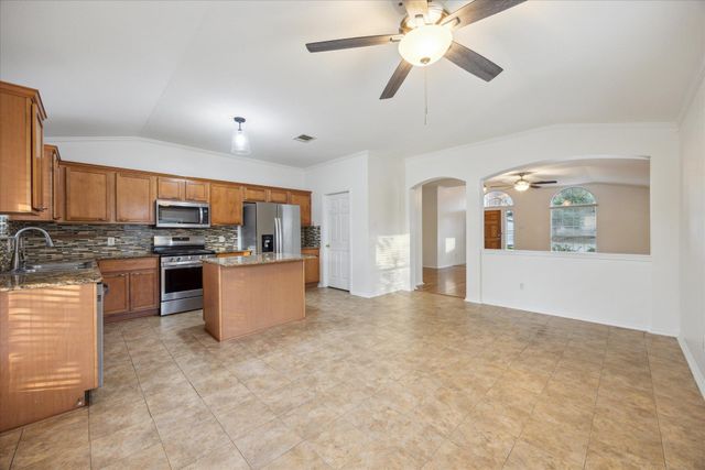 14704 English Rose DR, Pflugerville, TX 78660