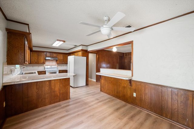 200 W Garrity Street, Corsicana, TX 75110