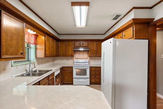 200 W Garrity Street, Corsicana, TX 75110