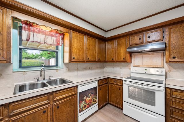 200 W Garrity Street, Corsicana, TX 75110