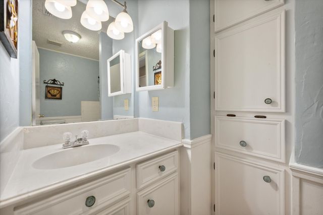 200 W Garrity Street, Corsicana, TX 75110