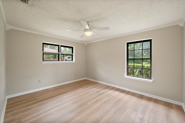 200 W Garrity Street, Corsicana, TX 75110