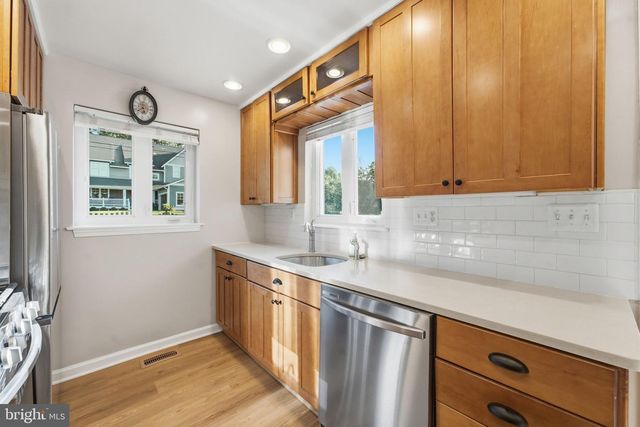 3376 N BUCHANAN ST, Arlington, VA 22207