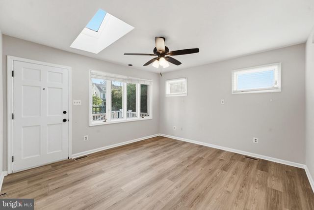 3376 N BUCHANAN ST, Arlington, VA 22207