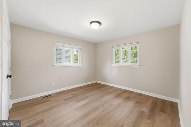 3376 N BUCHANAN ST, Arlington, VA 22207