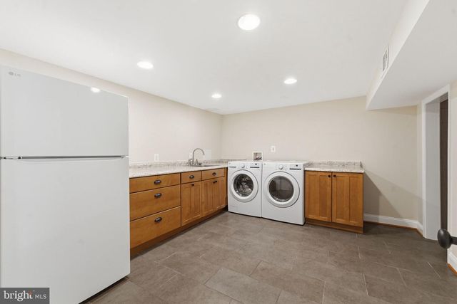 3376 N BUCHANAN ST, Arlington, VA 22207