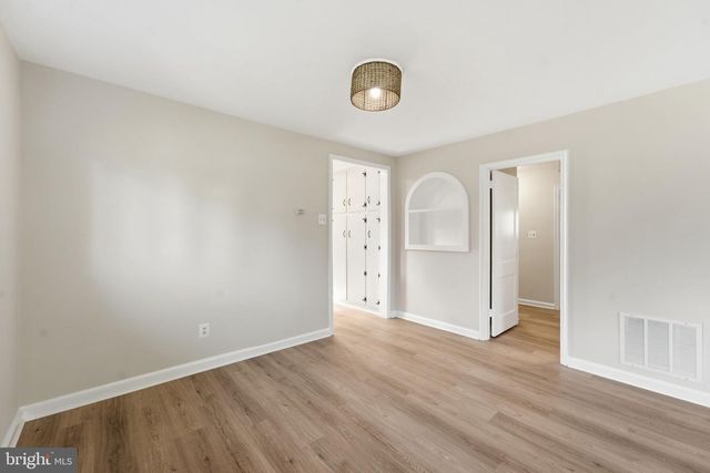 3376 N BUCHANAN ST, Arlington, VA 22207