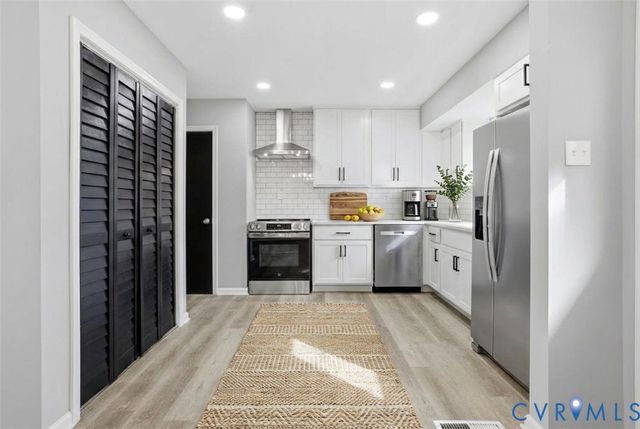 3211 Sylvania Rd, Chester, VA 23831