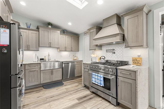 225 Montgomery Avenue, West Babylon, NY 11704