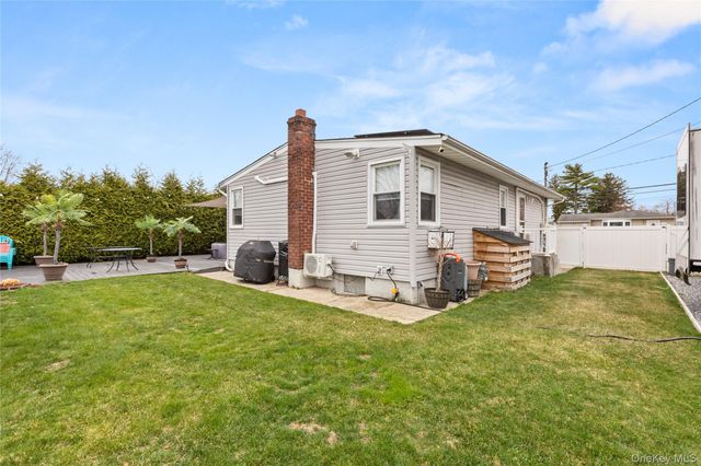 225 Montgomery Avenue, West Babylon, NY 11704