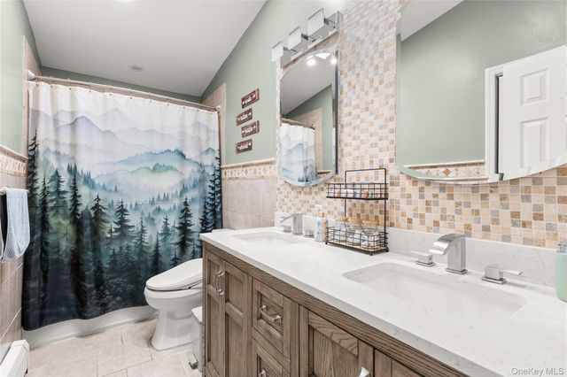 225 Montgomery Avenue, West Babylon, NY 11704