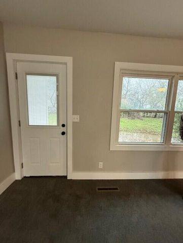 509 E Freeman Street, Bolivar, MO 65613