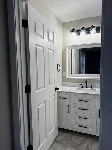 509 E Freeman Street, Bolivar, MO 65613