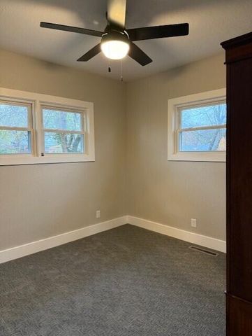 509 E Freeman Street, Bolivar, MO 65613