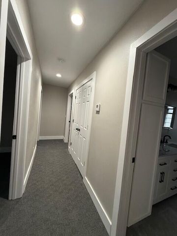 509 E Freeman Street, Bolivar, MO 65613