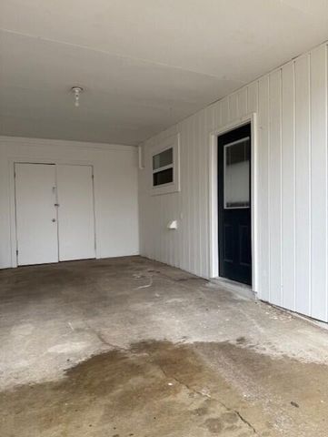 509 E Freeman Street, Bolivar, MO 65613