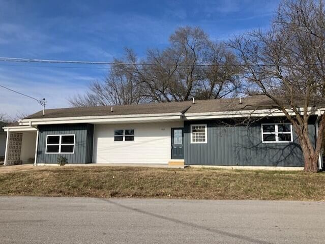 509 E Freeman Street, Bolivar, MO 65613