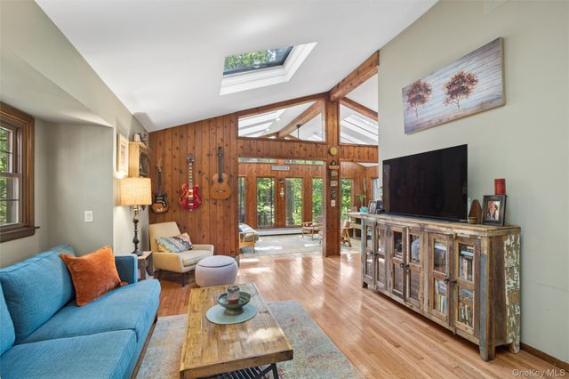 80 Sylvan Avenue, Miller Place, NY 11764