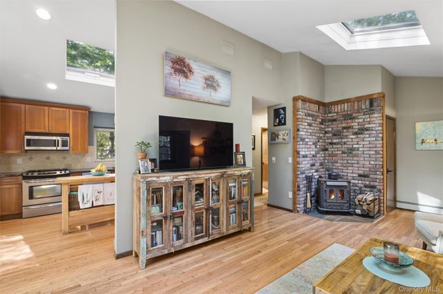 80 Sylvan Avenue, Miller Place, NY 11764