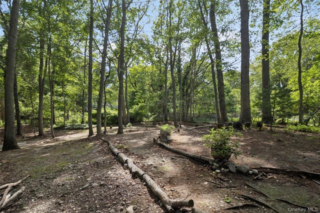 80 Sylvan Avenue, Miller Place, NY 11764