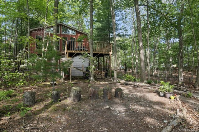80 Sylvan Avenue, Miller Place, NY 11764