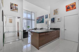 475 Brickell Ave 2813, Miami, FL 33131