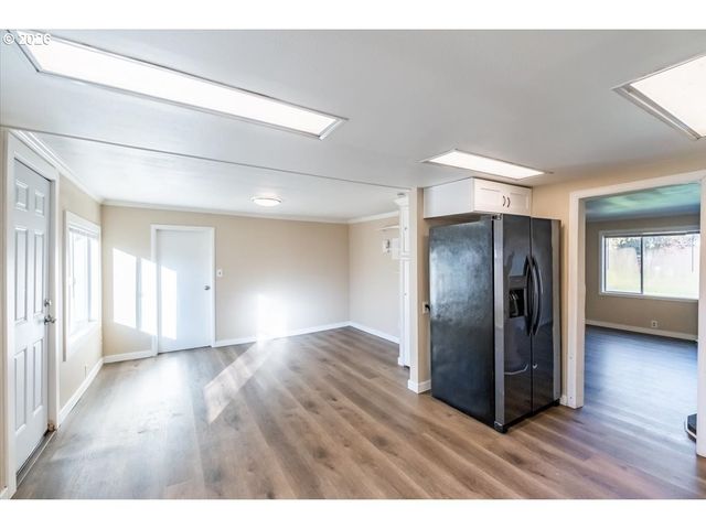 2573 KALMIA St, Sweet Home, OR 97386