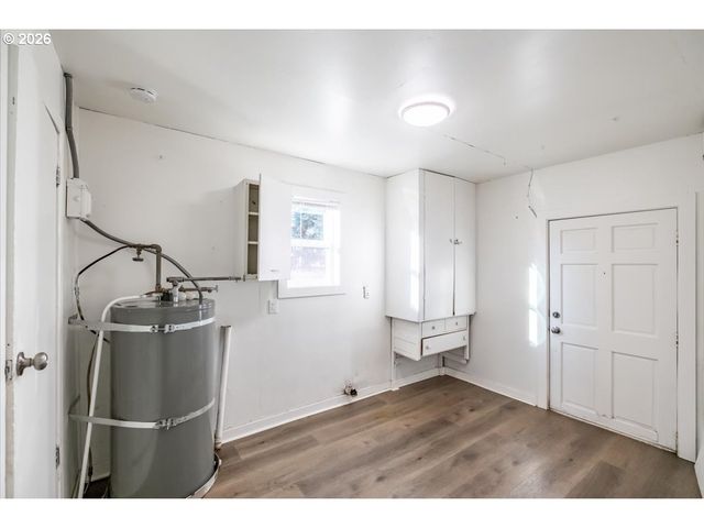 2573 KALMIA St, Sweet Home, OR 97386