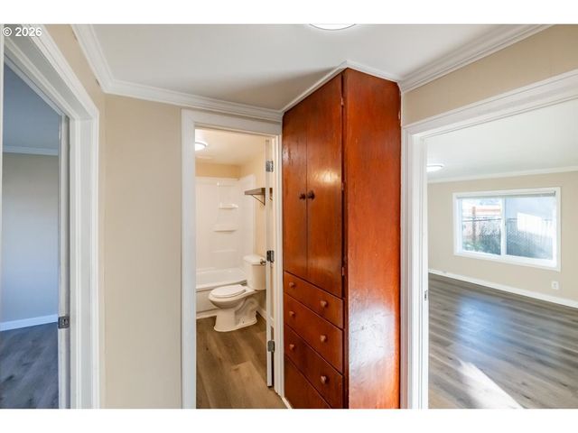 2573 KALMIA St, Sweet Home, OR 97386