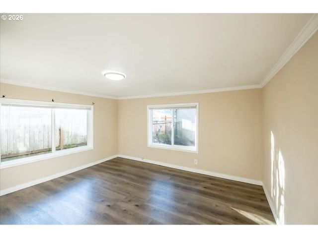 2573 KALMIA St, Sweet Home, OR 97386