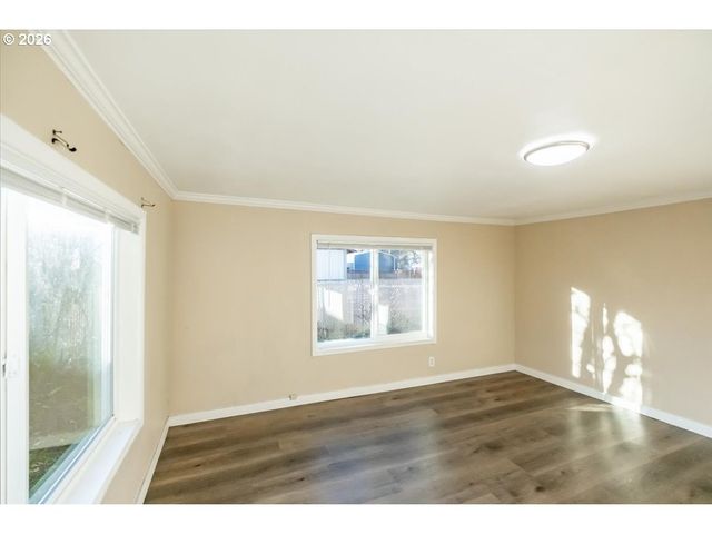 2573 KALMIA St, Sweet Home, OR 97386