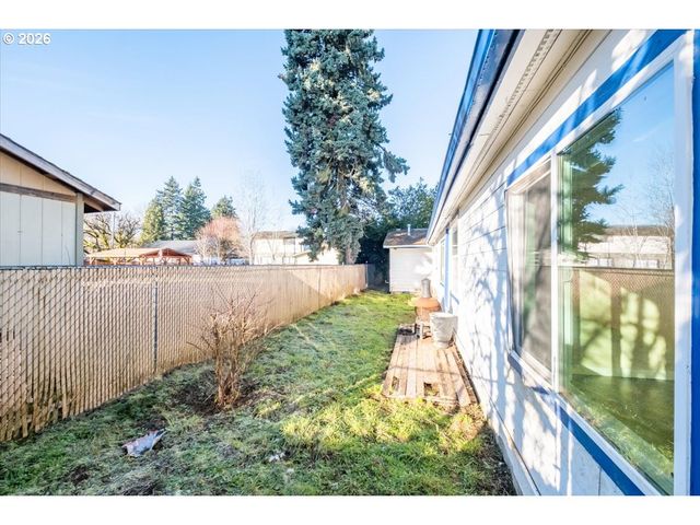 2573 KALMIA St, Sweet Home, OR 97386