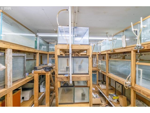 2573 KALMIA St, Sweet Home, OR 97386