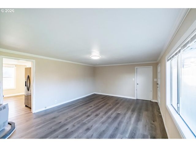 2573 KALMIA St, Sweet Home, OR 97386