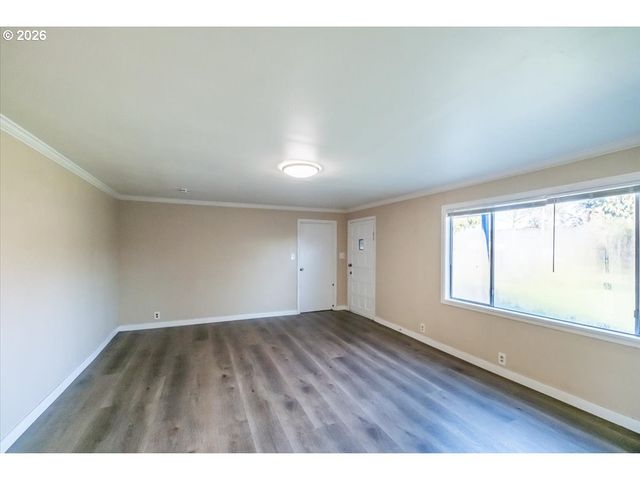 2573 KALMIA St, Sweet Home, OR 97386