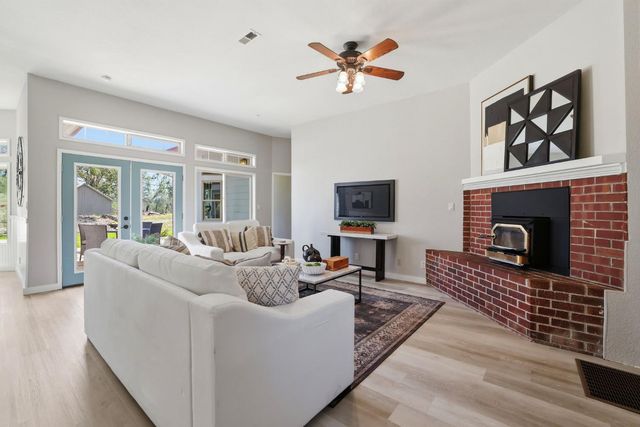 1201 Hidden Lake Dr, Placerville, CA 95667
