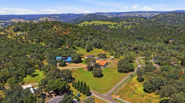 1201 Hidden Lake Dr, Placerville, CA 95667