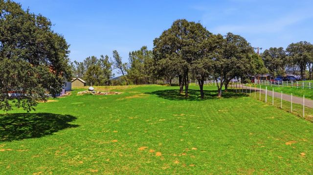 1201 Hidden Lake Dr, Placerville, CA 95667