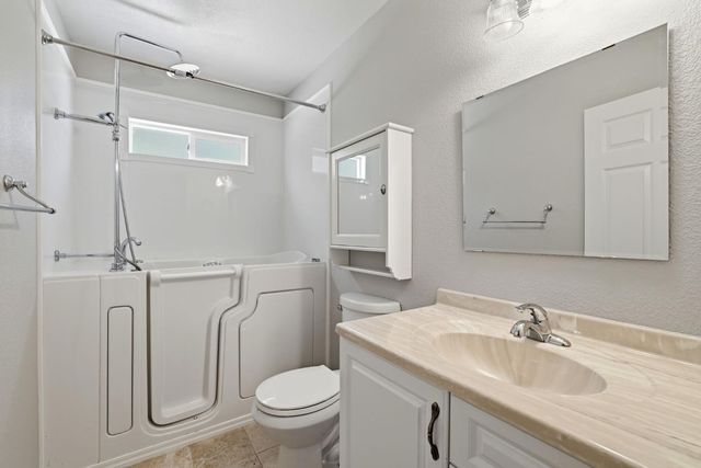 1201 Hidden Lake Dr, Placerville, CA 95667