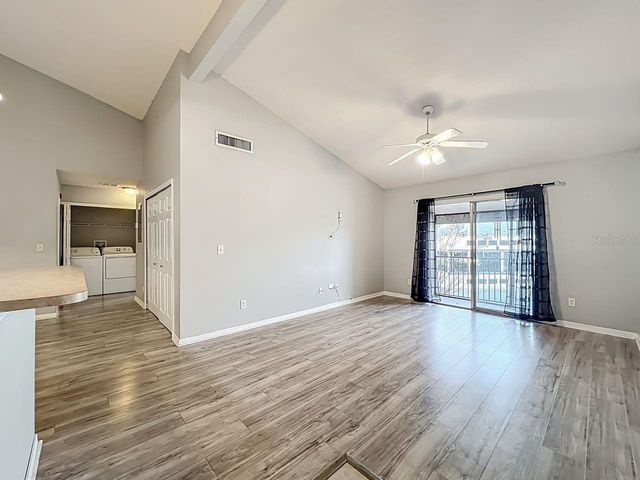 185 N PEARL LAKE CAUSEWAY 210, Altamonte Springs, FL 32714