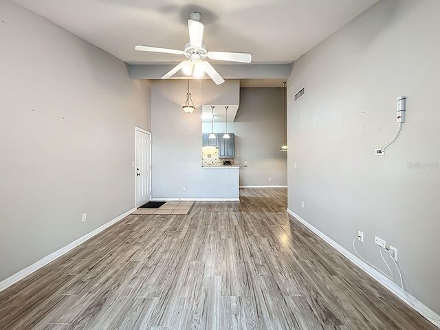 185 N PEARL LAKE CAUSEWAY 210, Altamonte Springs, FL 32714