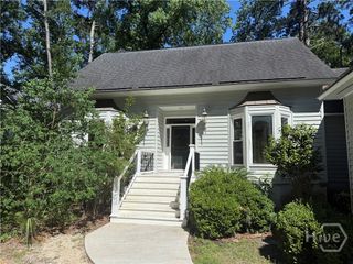 4 Isham Lane, Savannah, GA 31411