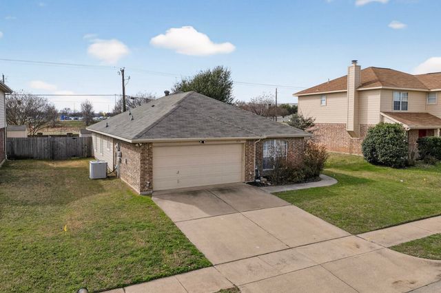 1220 Jackson Drive, Crowley, TX 76036