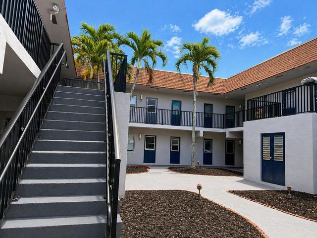 260 NW 19th Street 27, Boca Raton, FL 33432